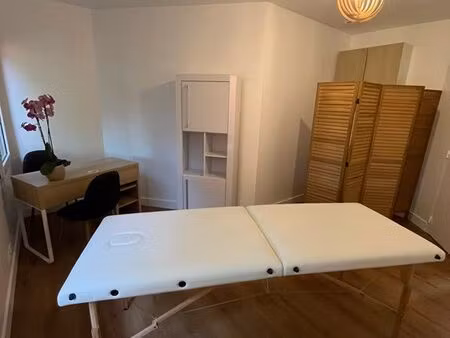 location cabinet 12m² partagé - idéal réflexologue  masseur  kinésiologue ou praticien bie