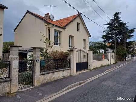 maison familiale spacieuse val du muguet 8 min à pieds gare et mairie