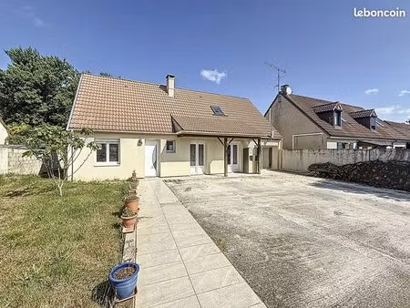 maison 8 pièces 145 m²