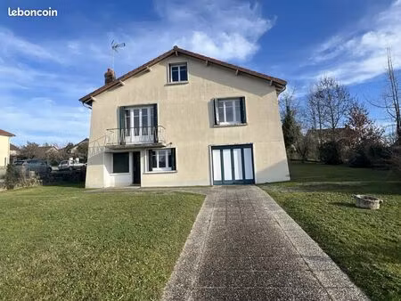 maison 8 pièces 110 m²