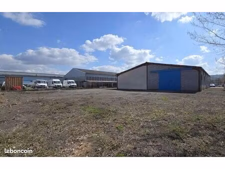 local d'activité 215m² bourgoin + terrain