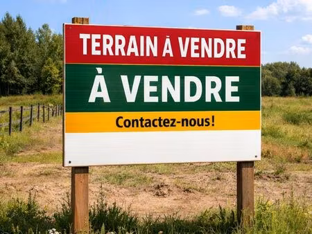 terrain constructible 850m2 + 900 m2 au calme  jolie vue 