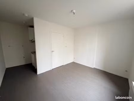 location studio de 18 25 m² - trith saint leger