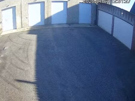 hangar 30 m² avec videosurveillance