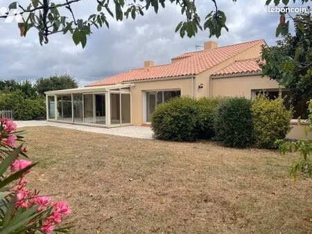 pavillon 6 pièces 200 m²