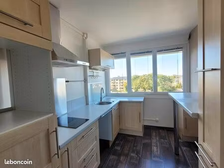 appartement 3 pièces 65m²