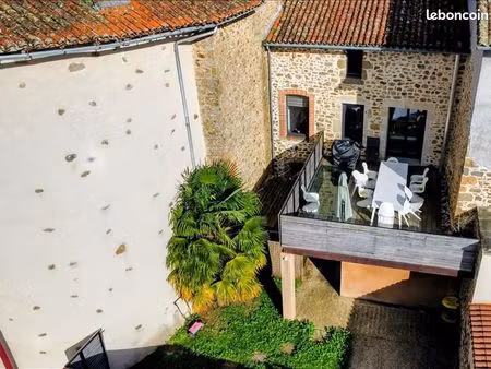 immeuble 7 pièces 300 m²