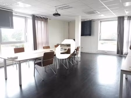 bureaux 391 m²