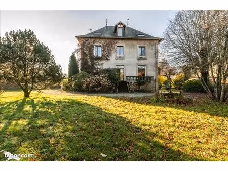 maison 14 pièces 358 m²