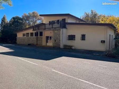 immeuble 200 m² nerbis