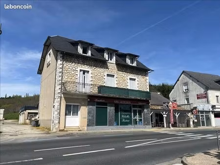 immeuble 357 m² le lardin saint lazare