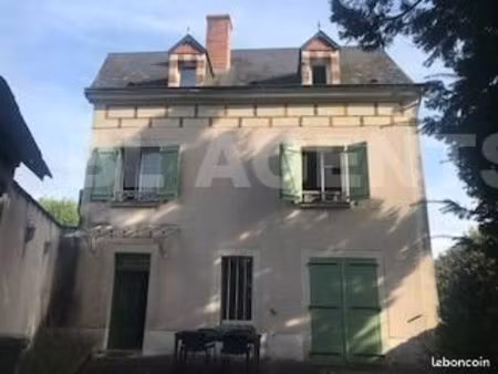 maison 12 pièces 278 m²