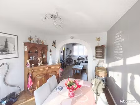 maison 5 pièces 104 m²