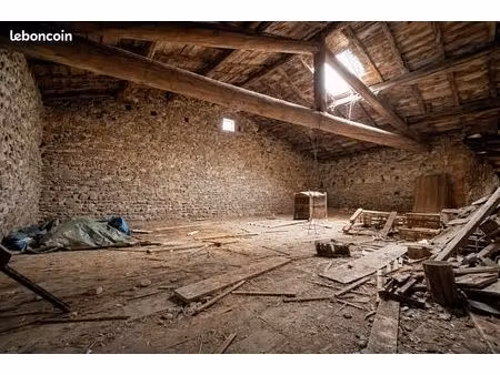 grange 1 pièce 230 m²