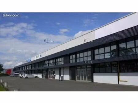 local bureaux 1 208 m²