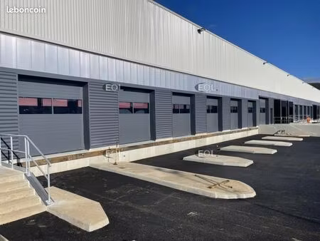 local industriel 3 543 m²