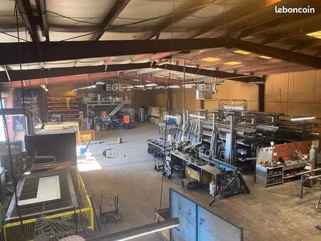 local bureaux 965 m²