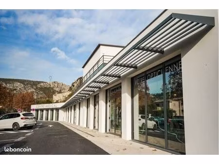 emplacement commercial premier choix