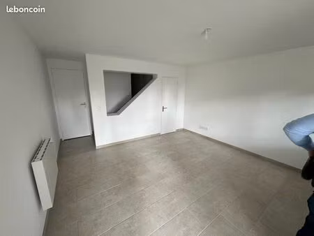 maison 3 pièces avec petit extérieur