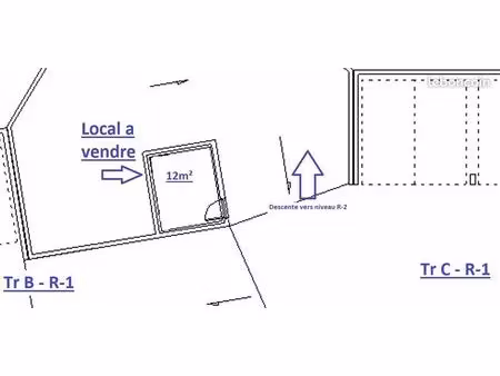 sainte foy station: local réserve  rangement 12 m² sous front de neige