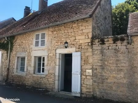 loue maison de village