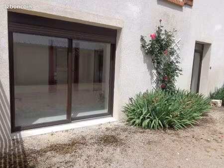 grand t2 lumineux et calme  charges comprises