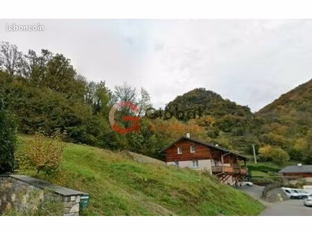 terrain 655 m² moutiers