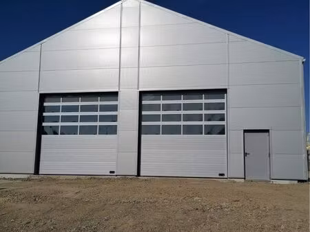 hangar 500m2 dans zone artisanale