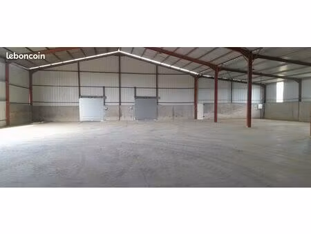 entrepôt / bâtiment de stockage