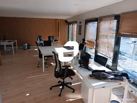 bureau 120 m²