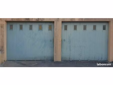 loue garage centre ville des herbiers plus stationnement extérieur