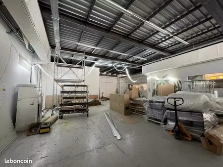 local d'activité 457 m²