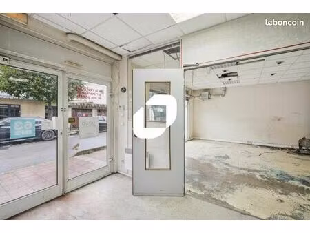 local commercial 187 m²