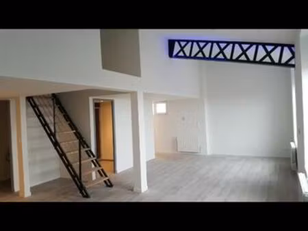 appartement loft de type industriel