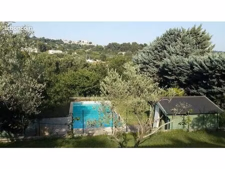 location maisonnette 2 pièces sur terrain arboré dans campagne aixoise