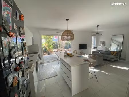 maison en résidence style contemporain