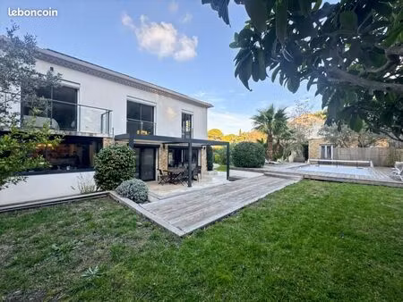 maison 5 pièces 195 m²