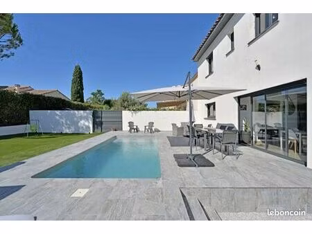 villa contemporaine à vendre