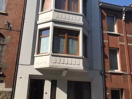 superbe appartement 1ch. avec terrasse - quartier des vennes