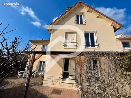 maison 7 pièces 120 m²