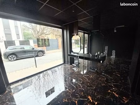 local 55 m² colombes