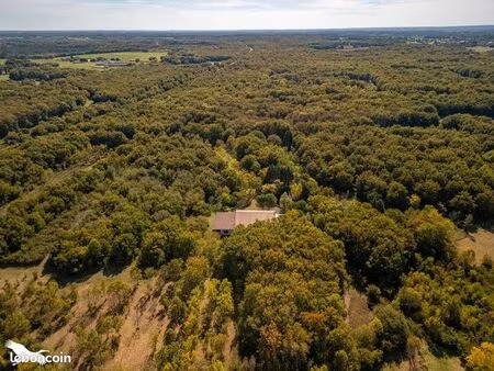 propriété 4 pièces 150 m²