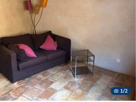 à louer petite maison dans le village