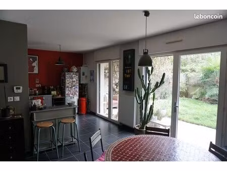 maison 6 pièces 105 m²