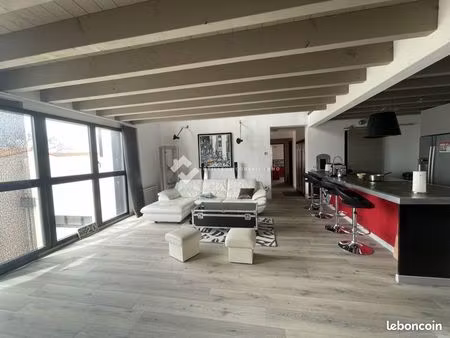appartement 5 pièces 207 m²