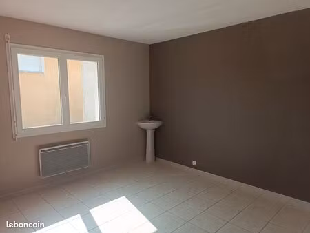 location bureau paramédical