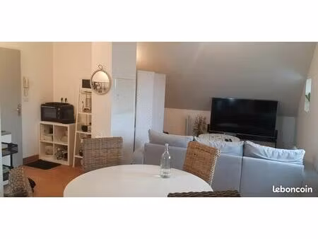 grand studio 39 m² non meublé surface au sol - 28 m² surface habitable nort sur erdre