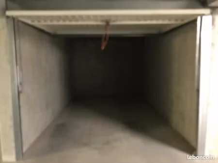 garage/box vaulx-en-velin la soie