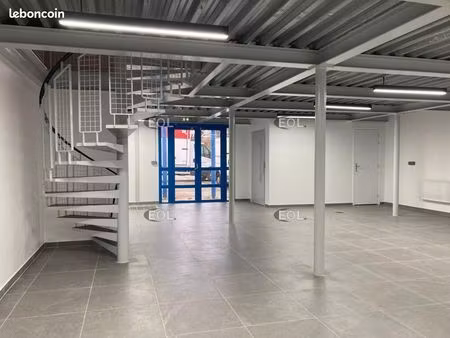 local d'activité 311 m²