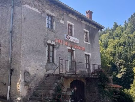 ? ancien bar-restaurant avec licence iv – fort potentiel pour projet commercial ou habitat